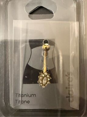 Claire's Gold Tone Sparkling Floral Belly Button Ring